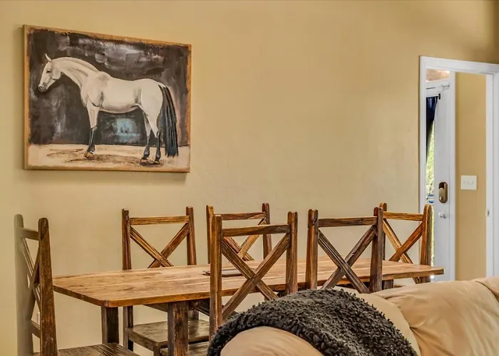 Holiday home Near Mercado & Downtown - Pet Friendly - Private *