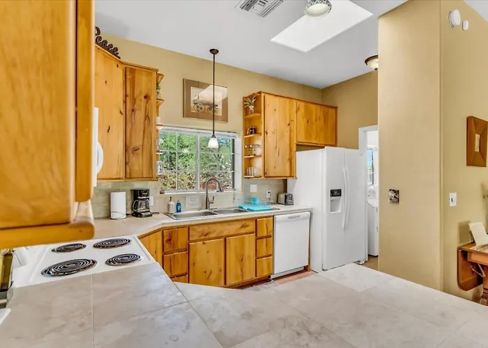 Holiday home Near Mercado & Downtown - Pet Friendly - Private Tucson