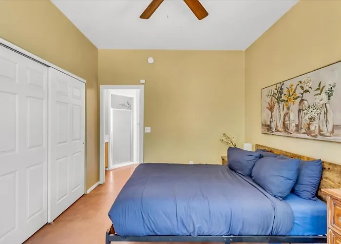 Near Mercado & Downtown - Pet Friendly - Private * Tucson