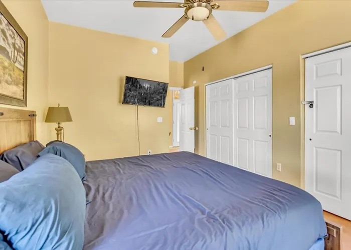 Near Mercado & Downtown - Pet Friendly - Private *