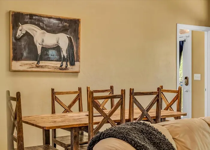 Near Mercado & Downtown - Pet Friendly - Private Tucson